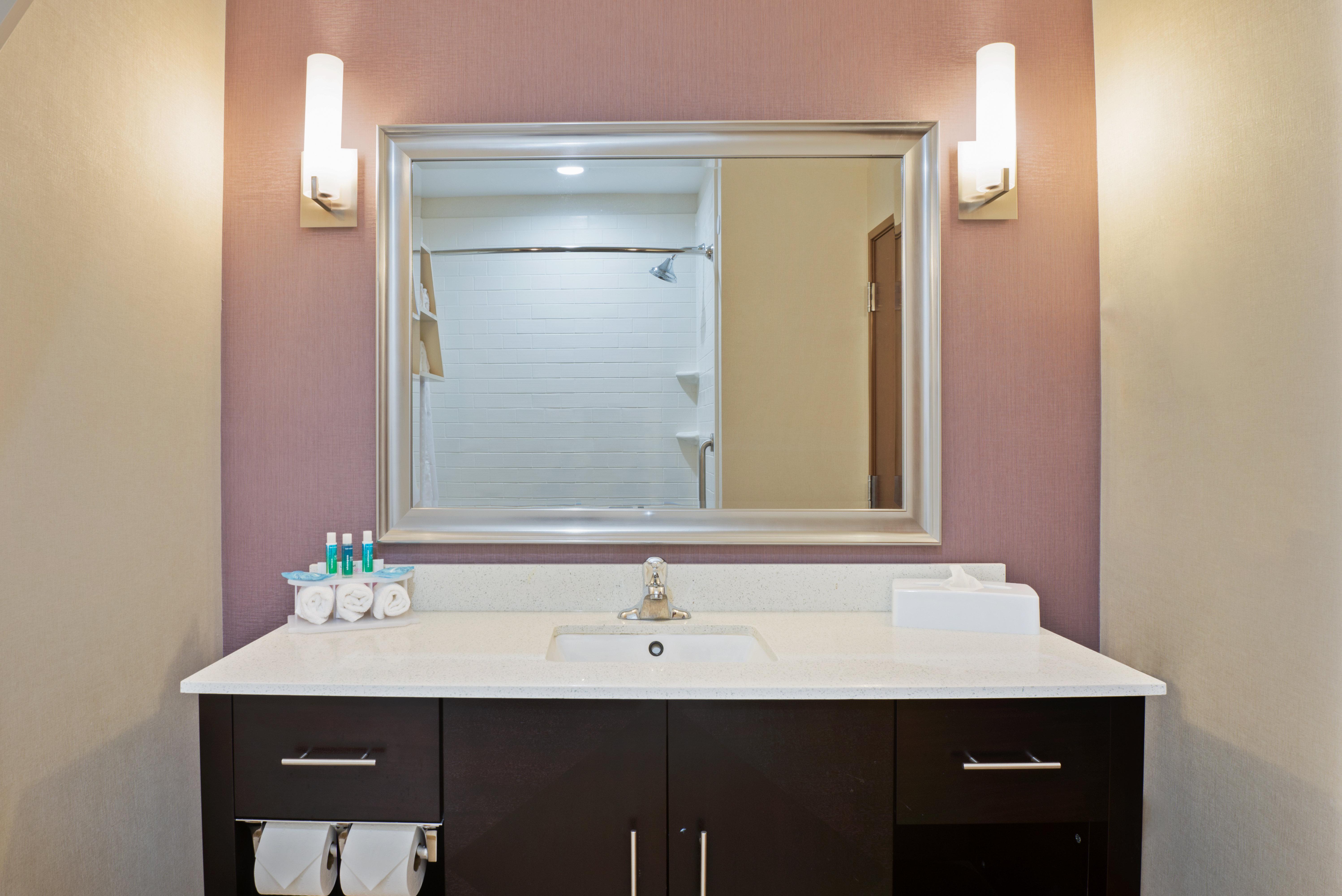 Holiday Inn Express & Suites New Cumberland By Ihg Dış mekan fotoğraf