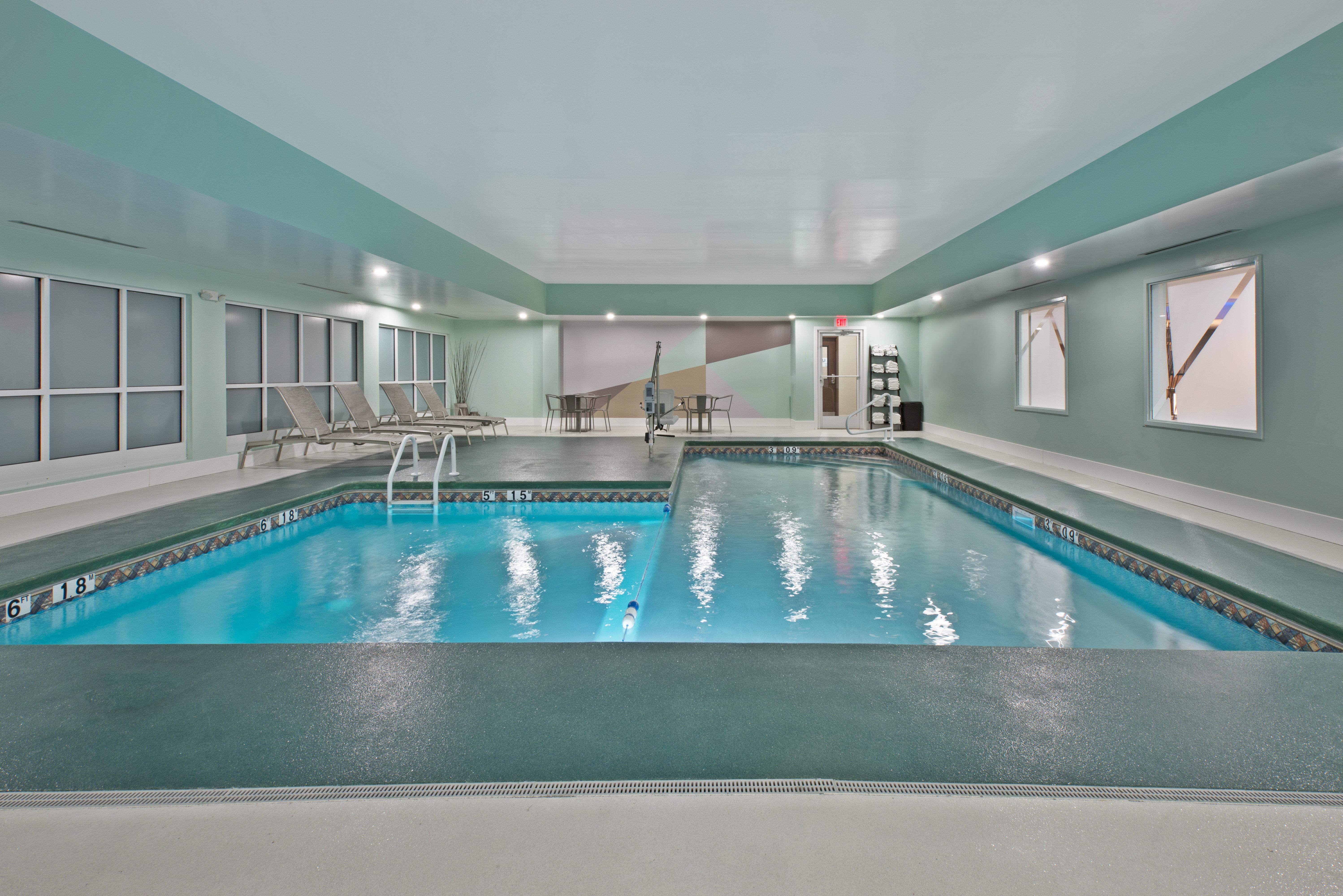 Holiday Inn Express & Suites New Cumberland By Ihg Dış mekan fotoğraf
