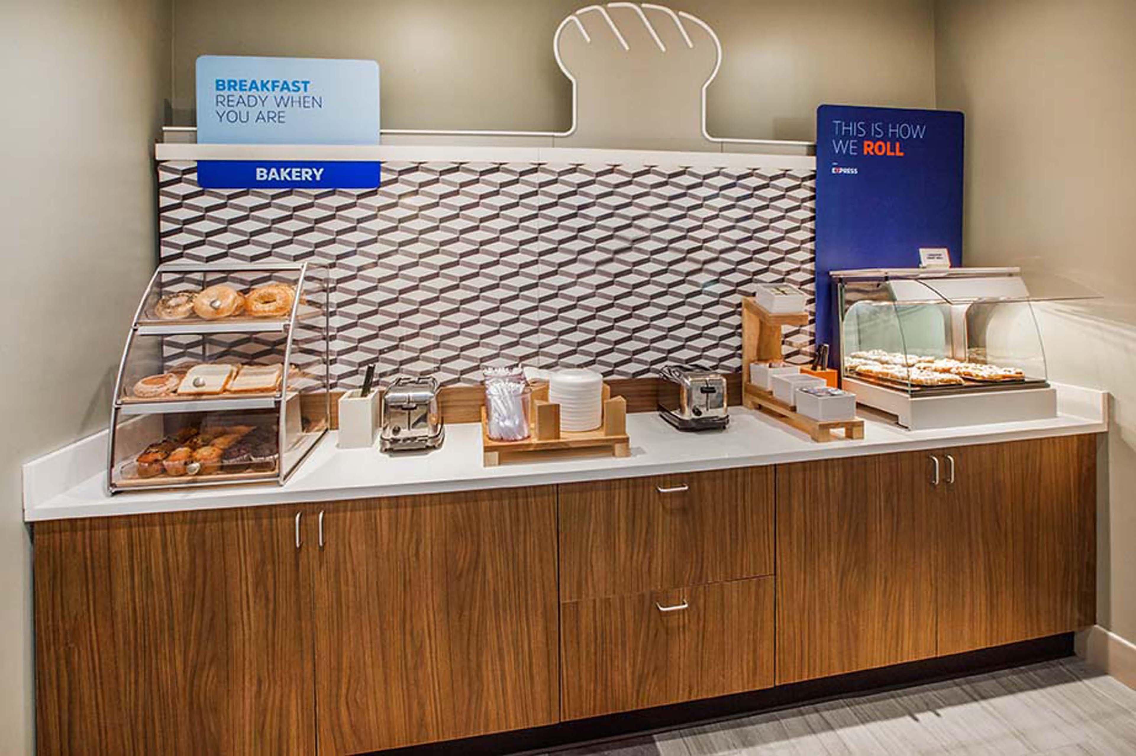 Holiday Inn Express & Suites New Cumberland By Ihg Dış mekan fotoğraf