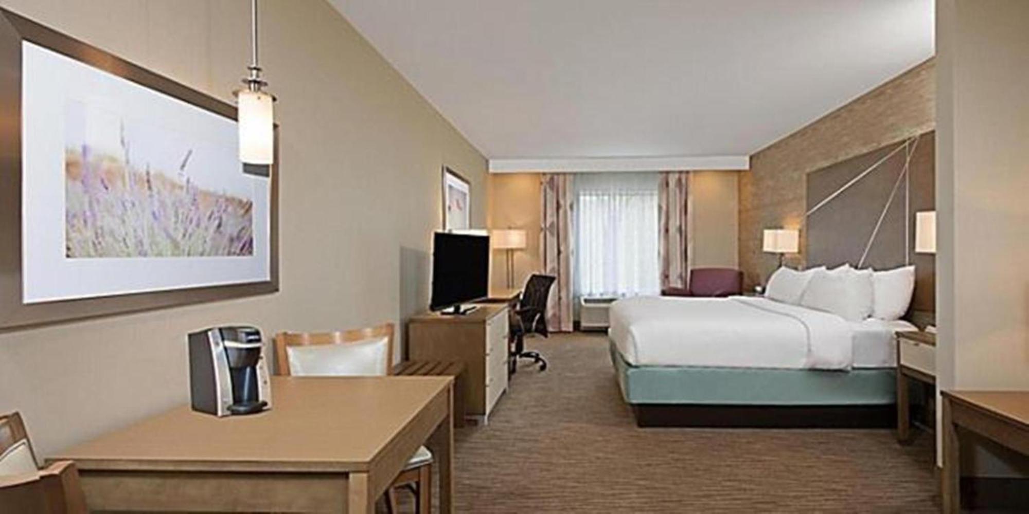 Holiday Inn Express & Suites New Cumberland By Ihg Dış mekan fotoğraf